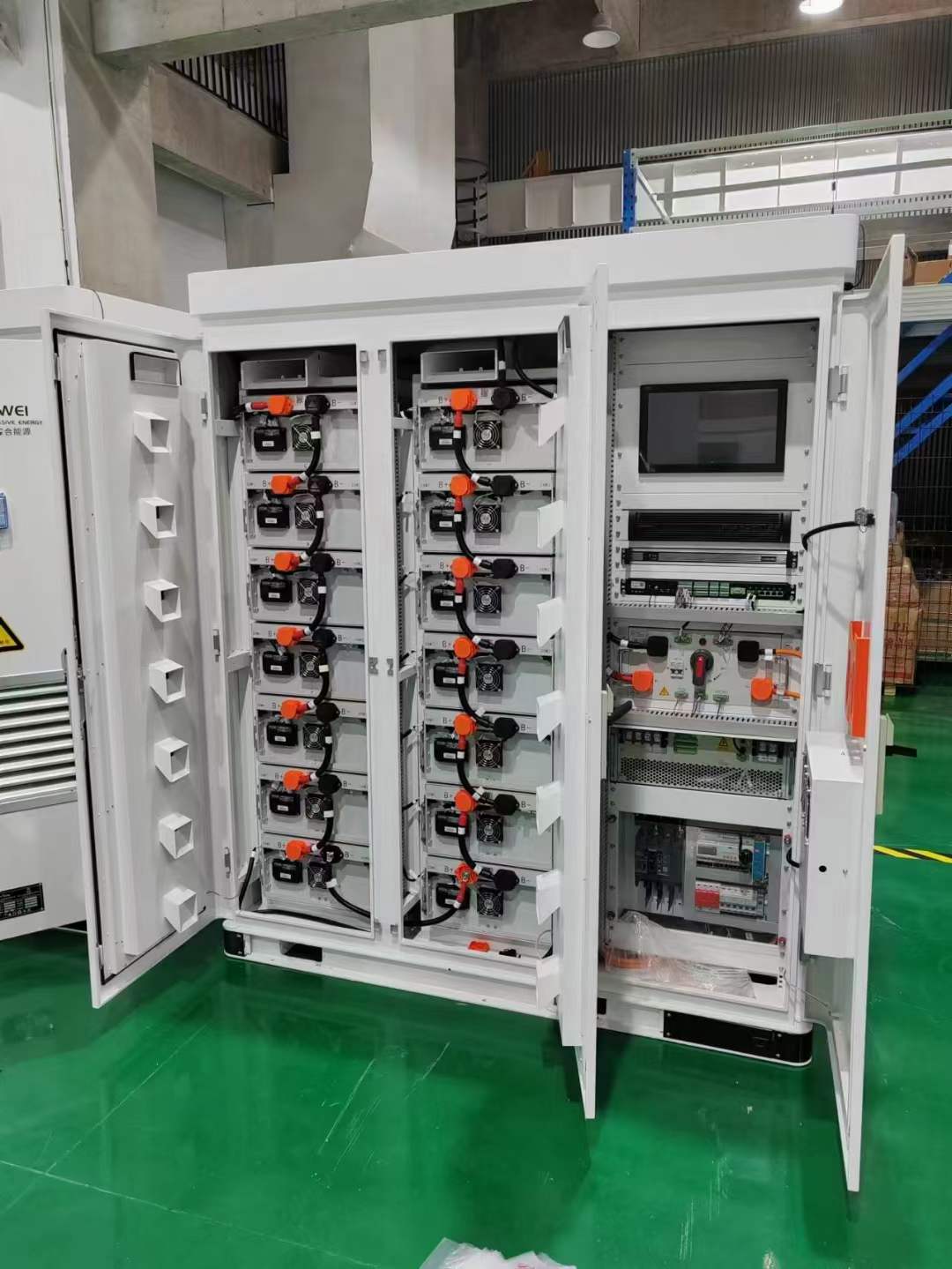 中小型工商业户外柜式储能系统